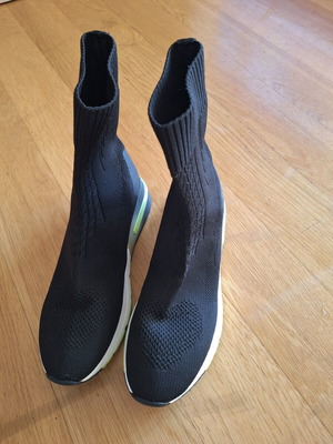 Ash sock-style boots like new, black, size 40