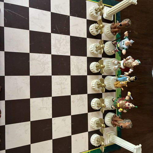 Asterix and Obelix collectible chess set Plastoy 2009