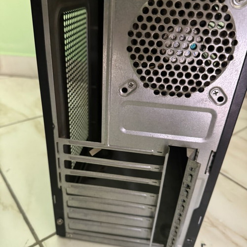 Mid Tower ATX Computer Case used, empty chassis