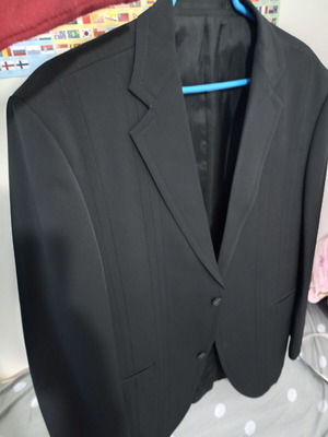 Berto Lucci Slim Fit Men's Suit Black Size 44 M like new with tie gift