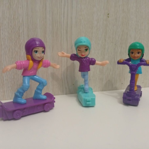 Mattel Polly Pocket Skateboard Skate Figure Set Burger King