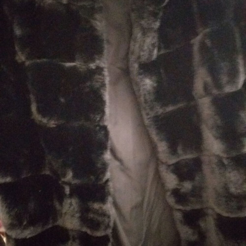 Black fur XL like new