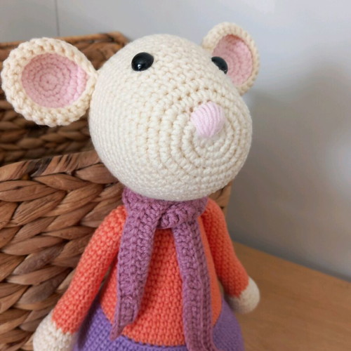 Handmade knitted mouse toy new