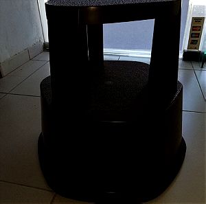 Πλαστικό σκαμπώ-σκαλοπάτι με ρόδες καφέ