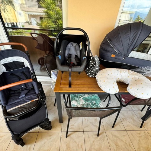 Baby stroller set 3 in 1 like new with carrycot and car seat