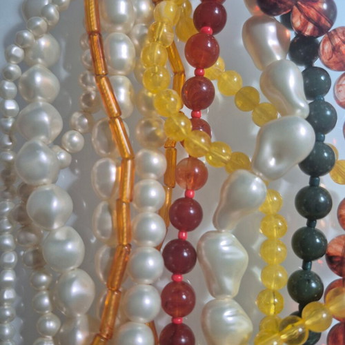 Zara necklace colorful, new with gold clasp
