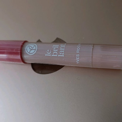 Glossy lip pen Yves Rocher new, shade 71680 Rouge pivoine