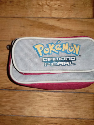 Κασετίνα Polaroid Pokemon Diamond and Pearl σε άριστη κατάσταση