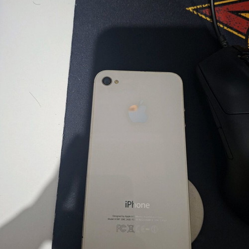 Iphone 4s used white 8GB without cable