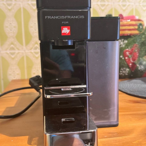 FrancisFrancis Illy coffee maker like new