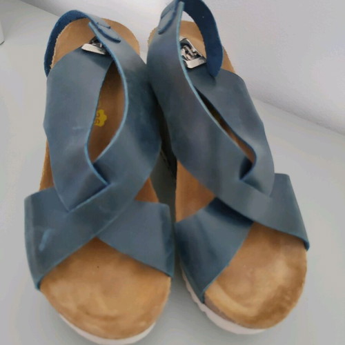 Walkme blue sandals like new, size 36