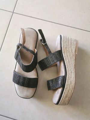Voi Noi platform sandals new, size 38, black