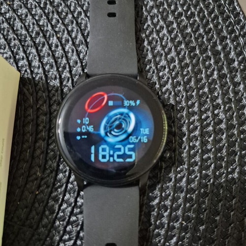 Smart Watch unisex new with all functions