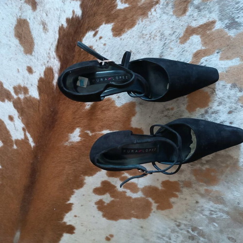 Pura Lopez black castor pumps like new, size 38, 10 cm heel