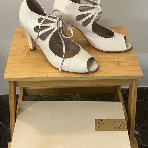 Angela Rapti handmade leather bridal shoes size 38 white like new