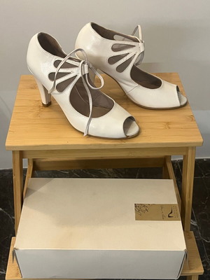 Angela Rapti handmade leather bridal shoes size 38 white like new
