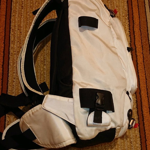 Backpack like new with snowboard carrying option