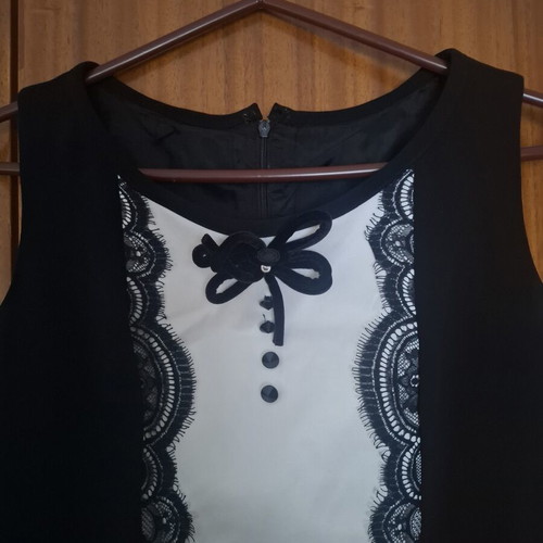 Midi sleeveless dress black and white like new, size S