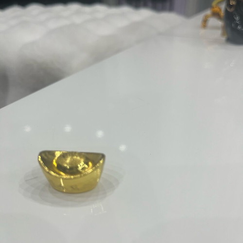 Chinese ship-shaped charm like new, wealth amulet