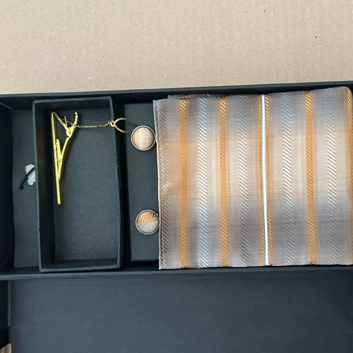 Men's set with handkerchief, cufflinks and tie clip new