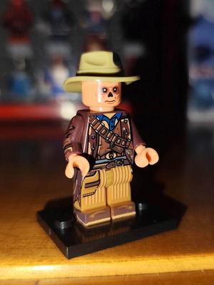 The Ghoul minifigure like new with stand and beige hat