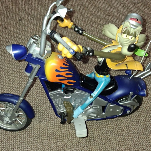 Wile E. Coyote Fast & Funny figure used, decorative