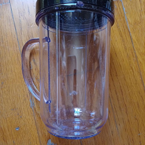 Magic Bullet MB1001B blender used 200W with extra accessories