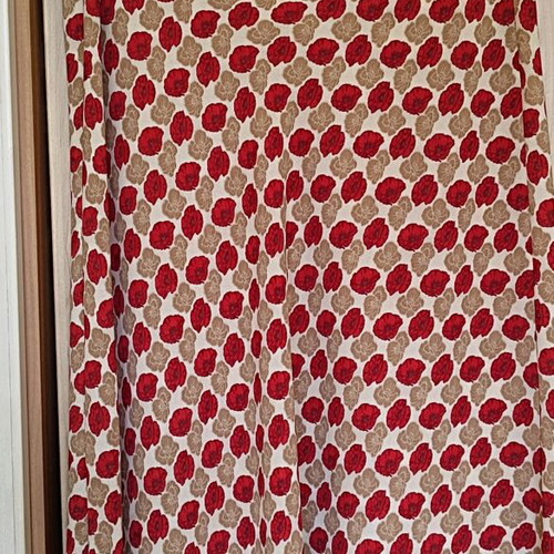 Zara Basic Midi Skirt with Floral Rose Pattern Size M like new