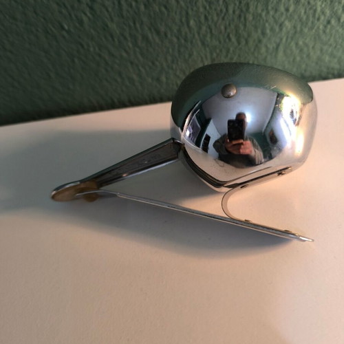 Ashtray clip like new, silver nickel color