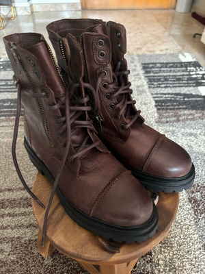 Kricket women's boots used, brown, genuine leather, size 39