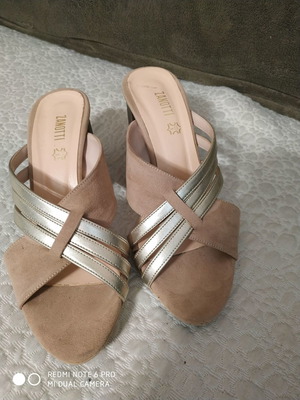 Zanotti δερμάτινα πέδιλα μεταχειρισμένα, μέγεθος 37, μπεζ
