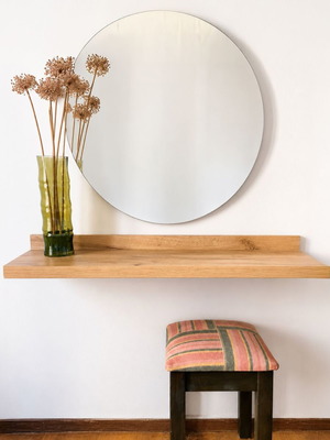 Shelves and round mirror like new