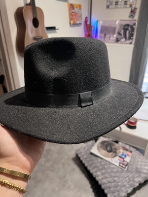Black Fedora hat one size, like new