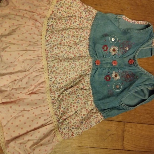 Set of 2 baby dresses used, 18-24 months