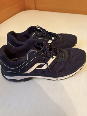 Pro Touch New York Men's Athletic Shoes like new, size 43, blue