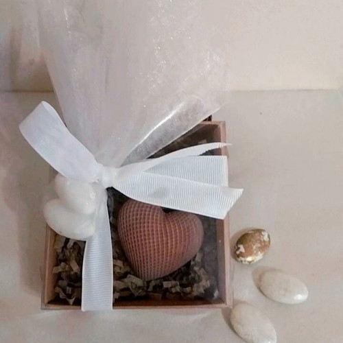 Handmade bombonieres in kraft box with ceramic magnet made to order