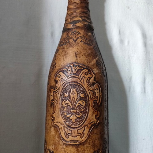 Italian collectible leather item used, old handmade