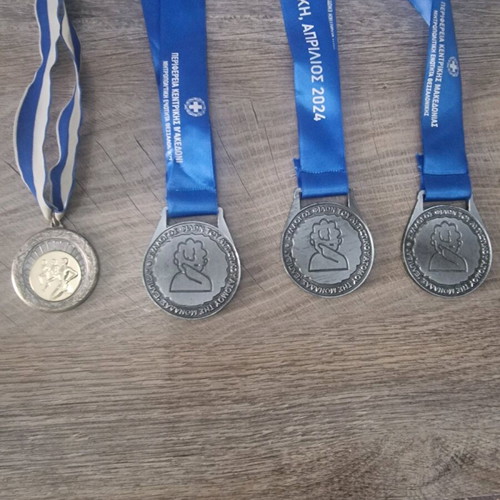 Medals set like new, pack of five