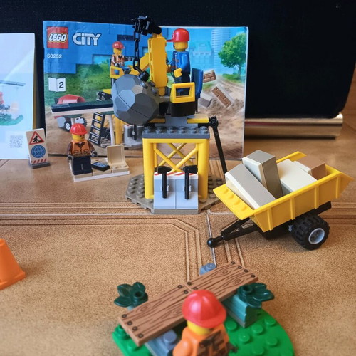 Lego City 60385 and 60252 like new, with instructions, no box