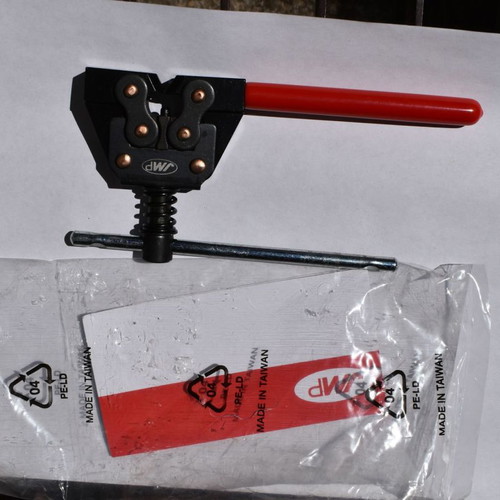 Chain link opener tool for motorcycle or bicycle new
