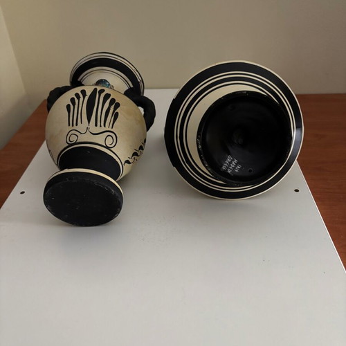 Ceramic decorative replicas like new