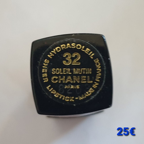 COSMETICS 3/3!  CHANEL &  ADRIANA KAREMBEU