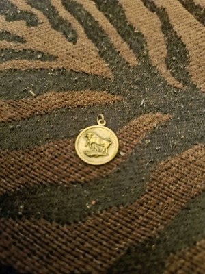 Vintage Taurus pendant silver 925 like new