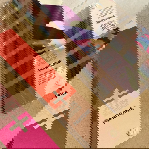 Pantone Formula Guide Plus Series like new