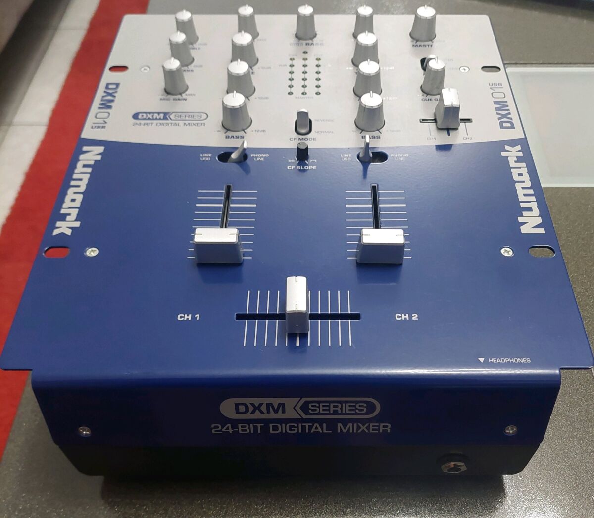 Numark DJ mixer DXM01USB used - € 85,00 - Vendora.cy