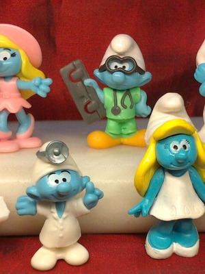 Kinder Smurfs 9 Figures New
