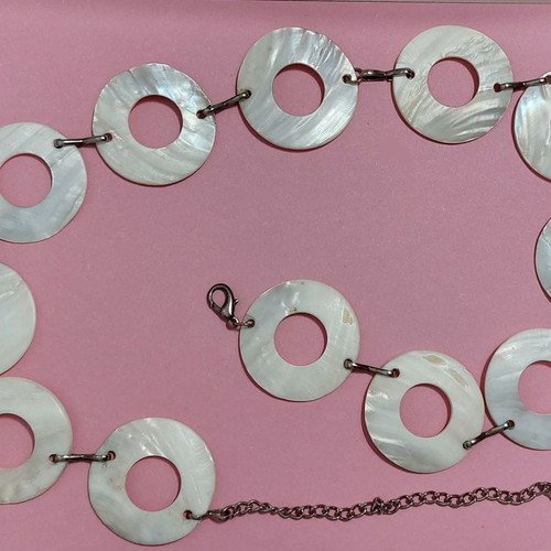 White belt with round circles used and metal links
