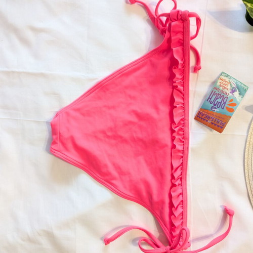Pull & Bear bikini bottoms set size M new with tags, white and fuchsia