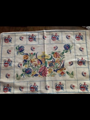 Embroidered pillowcase vintage like new