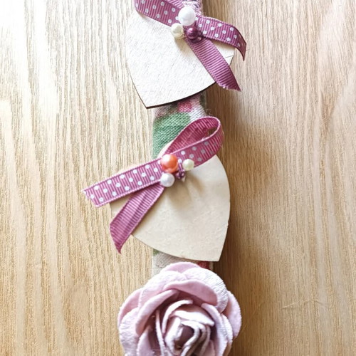 Handmade heart candle new, grey with wooden hearts